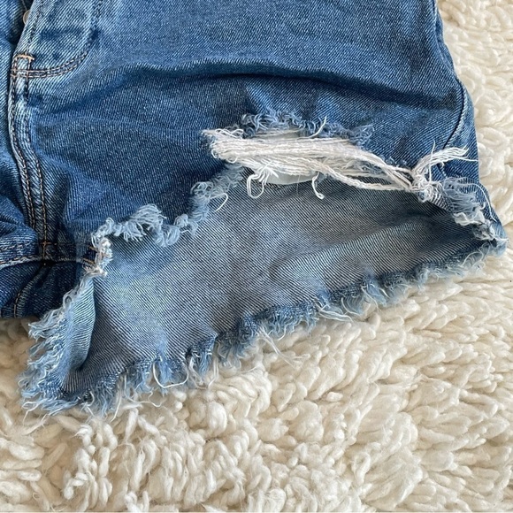 Hollister Shorts Womens Size 5 w27 Blue Denim Curvy Mom Button Fly Cut Off - Picture 4 of 8